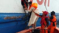 Tim SAR Gabungan Evakuasi Penumpang KMP Batumandi