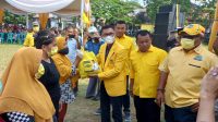 Golkar Bagikan 2000 Sembako kepada Warga Bandarlampung