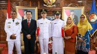 Alfascadieno Akbar Fatoni dan Gita Parahiya Putri Baharu Perwakilan Pengukuhan Praja Pratama IPDN Angakatan 33