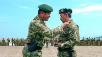 Kapolri Jenderal Listyo Sigit Dikukuhkan Warga Kehormatan Kostrad
