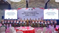 Gubernur Serahkan DIPA dan Buku Alokasi TKD TA 2023 ke Satker dan OPD se-Lampung