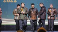 Gubernur Terima Penghargaan Anugerah Perkebunan Indonesia Tahun 2022 dari Kementan RI