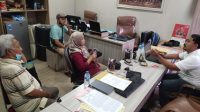 Warga Jatiwarna Geruduk Polda Metro Laporkan Bripka Madih
