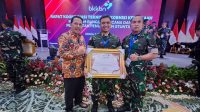 Danlanud BNY Terima Penghargaan dari BKKBN