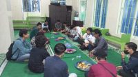 “Ramadhan Berbagi” Masjid Baitul Ilmi IIB Darmajaya Sediakan Takjil dan Makanan Berbuka Bagi Jemaah