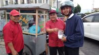 Berkah Ramadhan, DPD PDIP Lampung Berbagi Takjil Berbuka Puasa