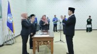 Rektor Prof. Dr. Ir. Lusmeilia Afriani, D.E.A., IPM Lantik Tujuh Pejabat Baru Universitas Lampung