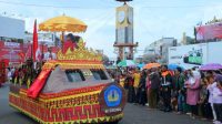 Unila Ikut Serta dalam Karnaval Mobil Hias HUT Kota Bandarlampung