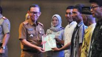 Pemprov Serahkan Sertifikat Tanah di 4 Kabupaten