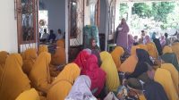 Relawan Ganjar Mahfud Hadiri Pengajian dan Serahkan Bantuan Ambal Masjid