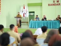 Rektor Unila dan Jajaran Sosialisasikan PMB di SMAN 2 Bandar Lampung