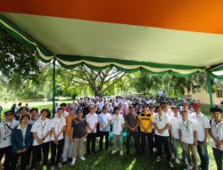 Jaga Kelestarian Lingkungan, Mahasiswa KKN Unila Serahkan 3.000 Bibit Pinang dan Sengon