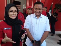 Nanda – Antonius Terima Surat Tugas PDIP