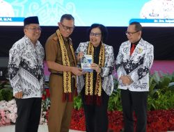 Sekdaprov Hadiri Pelantikan Pengurus PGRI Provinsi Lampung