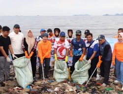 Pj. Gubernur Buka Kegiatan Coastal Clean Up 2024