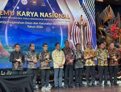 Pj. Gubernur Terima Penghargaan Upakarya Wanua Nugraha 2024 dari Kemendagri