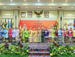 Pj. Ketua TP PKK Buka Seminar Peringatan Hari Ibu dan HUT Ke-25 DWP