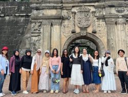Enam Mahasiswa FKIP Unila Sukses Ikuti Program SEA Teacher 2024 sebagai Guru Magang di Filipina
