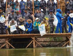 Pj. Gubernur Dampingi Kunjungan KSAL Tinjau Program Ketahanan Pangan TNI AL di Lampung