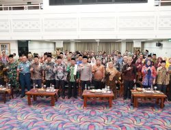 Pj. Gubernur Hadiri Peringatan Isra Mi’raj 1446 H, Momentum Transformasi Diri Menuju Pribadi Lebih Baik