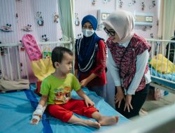 dr. Jihan Semangati Pasien Kanker