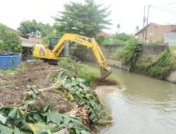 Normalisasi Sungai, Pemkot Bandarlampung Terjunkan Alat Berat