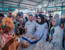 Tinjau Pasar Kangkung, Wagub Pastikan Ketersediaan dan Stabilitas Harga Bapok Jelang Ramadhan