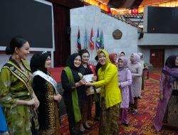 Unila Rayakan Semangat Emansipasi Lewat Gaya dan Karya