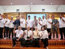 Gubernur Pimpin IKA SMANDA, Tegaskan Komitmen Bangun SDM Unggul