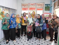 Perkuat Peran Perempuan dalam Pelestarian Lingkungan, DWP Kominfotik Lampung Belajar ke Bank Sampah Sahabat Gajah