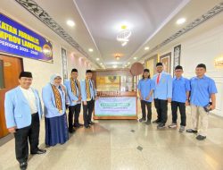 BKPRMI Lampung Serahkan Grobak dalam Program UMKM EMAS, Wujud Nyata Gerakan Bangun Ekonomi Masjid
