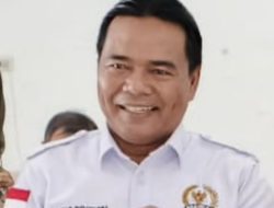 I Ketut Suwendra Serahkan Bantuan Bibit Padi Varietas Inpari 32 di Tubabar