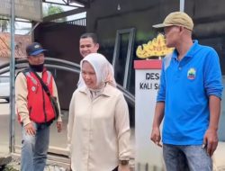 Ketua DPRD Lamsel Turun Langsung Tinjau Perbaikan Jalan Kalisari