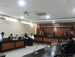 KPPU DENDA DUA PERUSAHAAN RP2,5 MILIAR