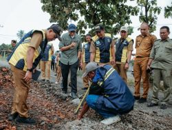 Gubernur Mirza Tinjau Perbaikan Jalan Gunung Batin–Daya Murni