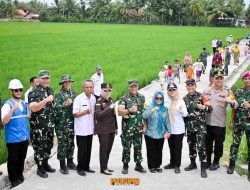 Bupati Nanda Dampingi Wasev Panglima TNI Tinjau TMMD Ke-127 Kodim 0421/Lampung Selatan