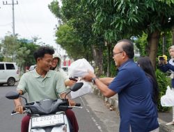 Kanwil DJP Bengkulu-Lampung Bagikan 2.535 Paket Iftar kepada Masyarakat