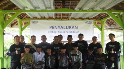 YBM BRI Region 5 Bandar Lampung Andreas Chandra Santoso Salurkan Bantuan Pendidikan di Nurul Huda Sekincau