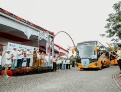 MUDIK GRATIS BUMN DISERBU, 520 PEMUDIK DIBERANGKATKAN DARI PEKANBARU
