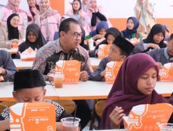 PLN Nusantara Power UP Bandar Lampung Berbagi Kebahagiaan, 52 Anak Yatim Piatu Terima Santunan Kemerdekaan