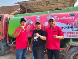 Kemarau Melanda, PDIP Jati Agung Salurkan 28 Ribu Liter Air Bersih