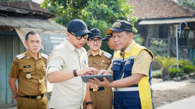 GUBERNUR MIRZA GASPOL PERBAIKI JALAN LAMPUNG UTARA