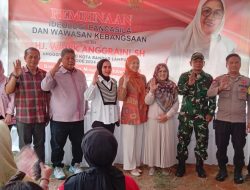 WIWIK SOSIALISASIKAN PANCASILA DI SIDODADI