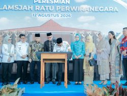 GUBERNUR MIRZA RESMIKAN RS ALAMSJAH RATU PERWIRANEGARA